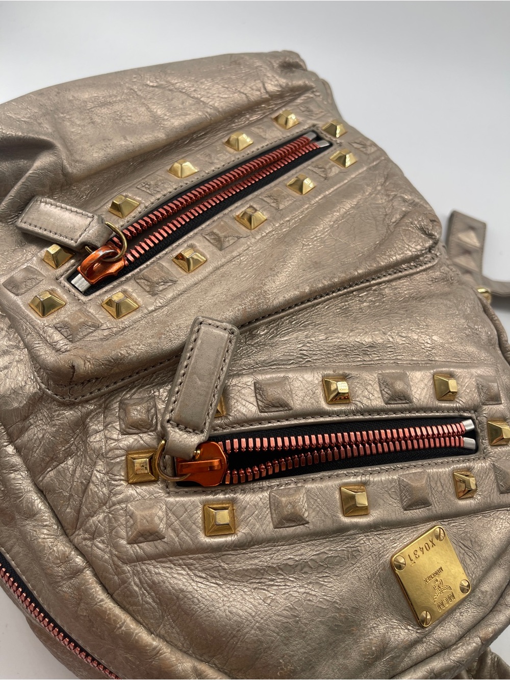MCM Rucksack Metalic Gold Backpack - Picture 9 of 15